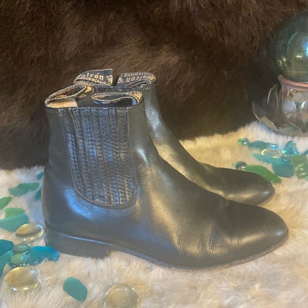 Falcon ankle booties 7 (4668)